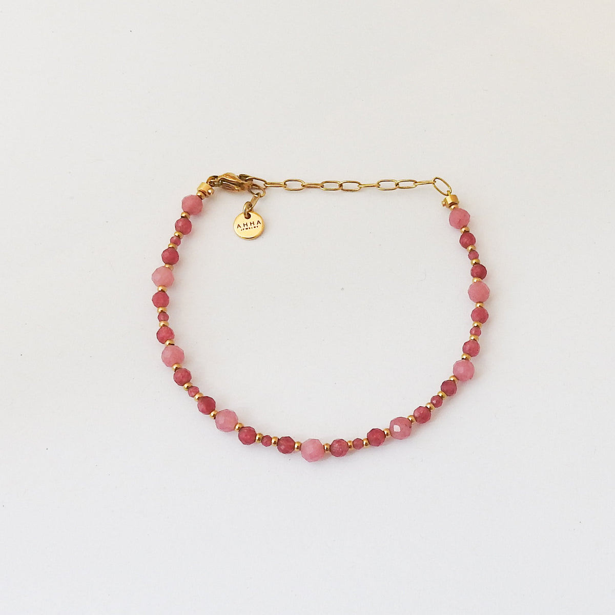 Collier délicat en or orné de perles d'eau douce