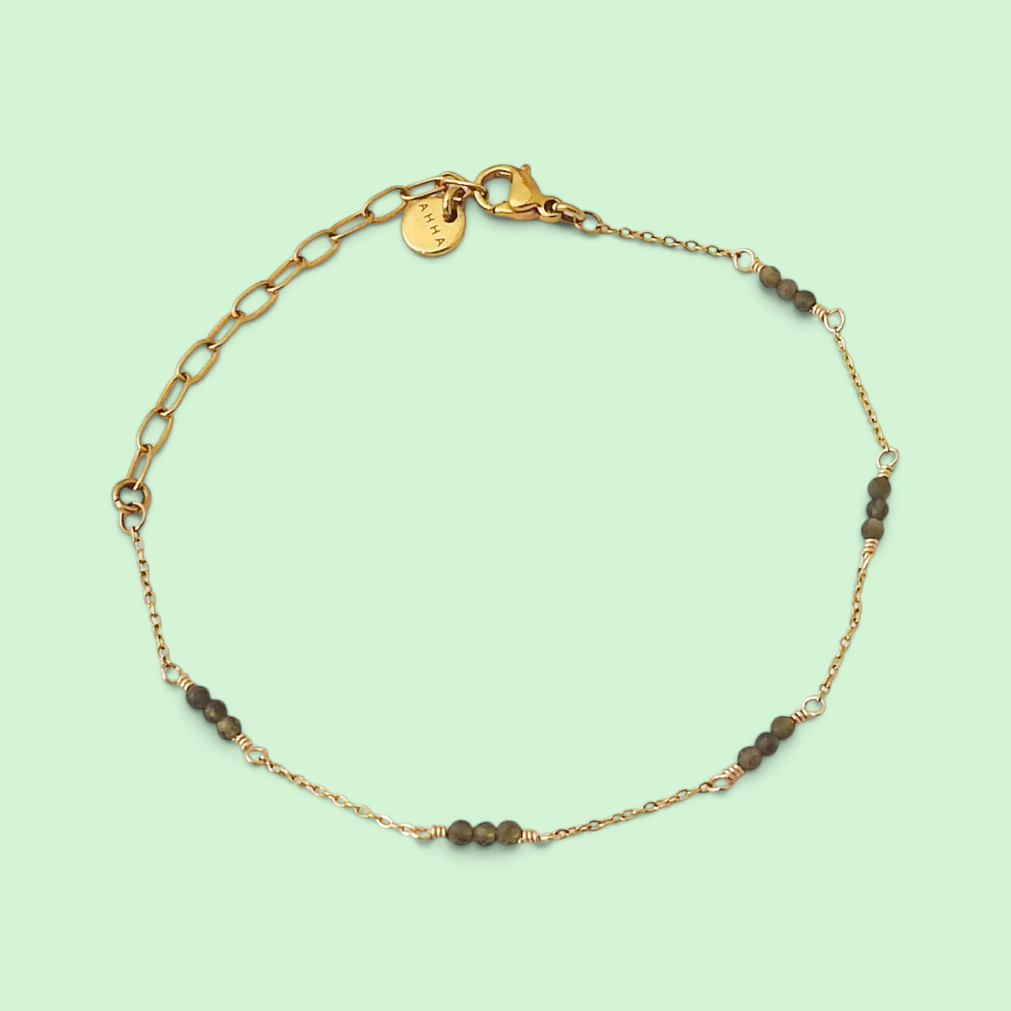 Bracelet de galets avec pierres de naissance naturelles