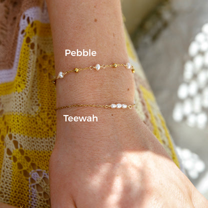 Collier délicat en or orné de perles d'eau douce