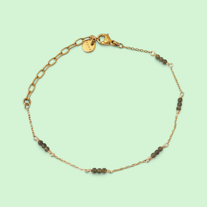 Bracelet de galets avec pierres de naissance naturelles