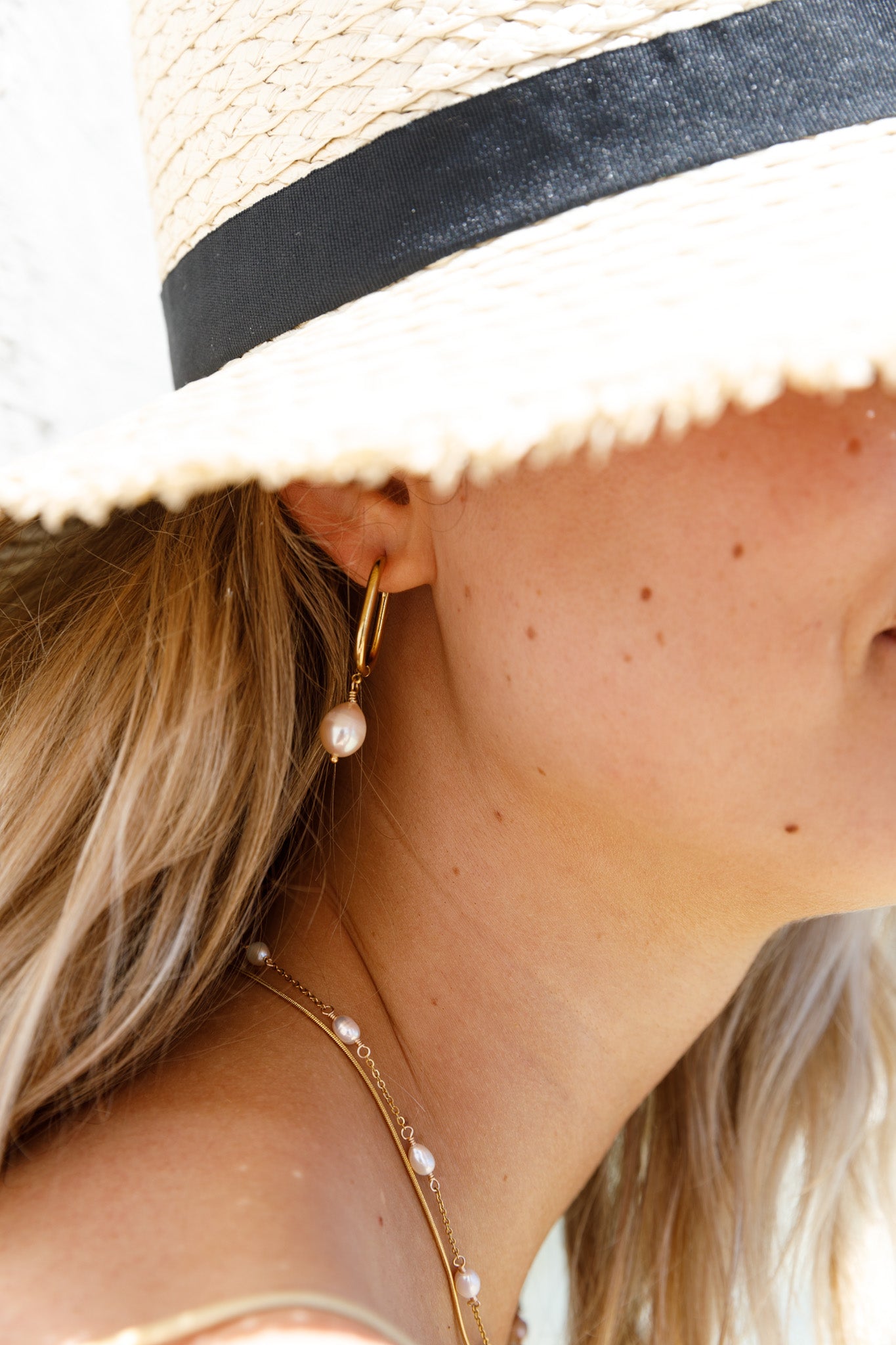 Pendientes grandes de piedra de nacimiento con piedras preciosas naturales